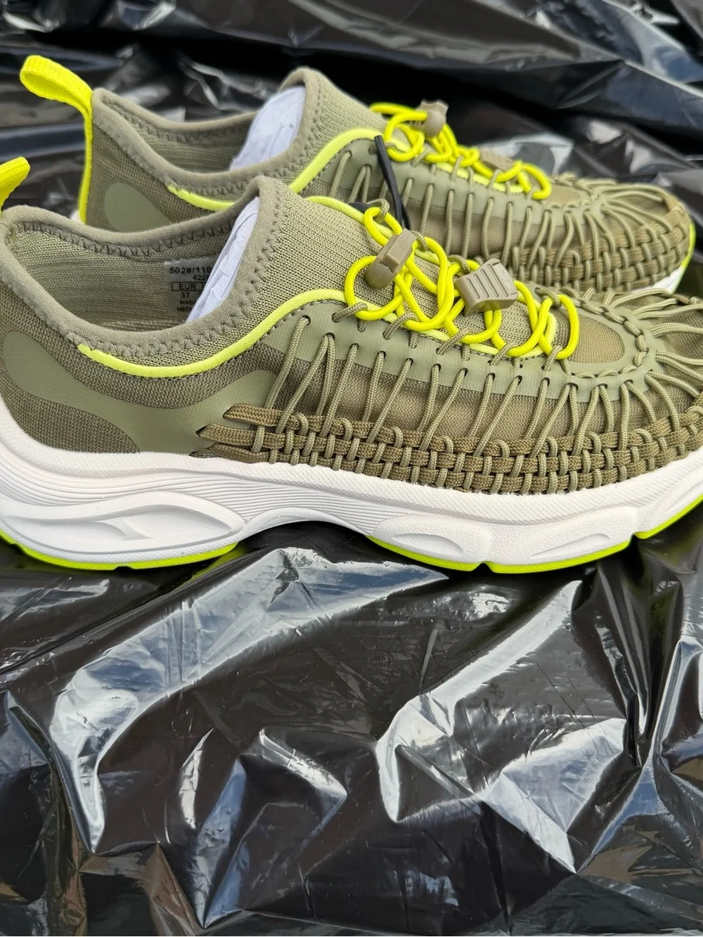 Zara Olive Green and Neon Yellow Woven Sneakers